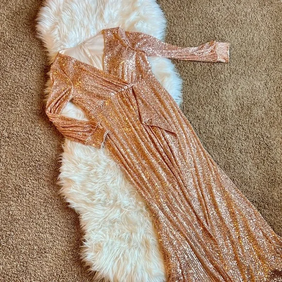Stunning Mermaid Rose Gold Sequined Dress with Sleeves and Slit - Picture 7 of 16